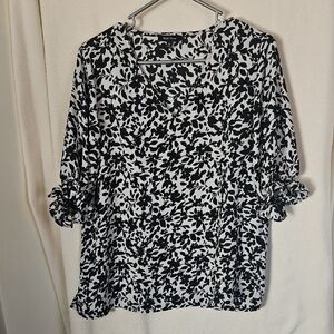 Black and White Floral Women's Top